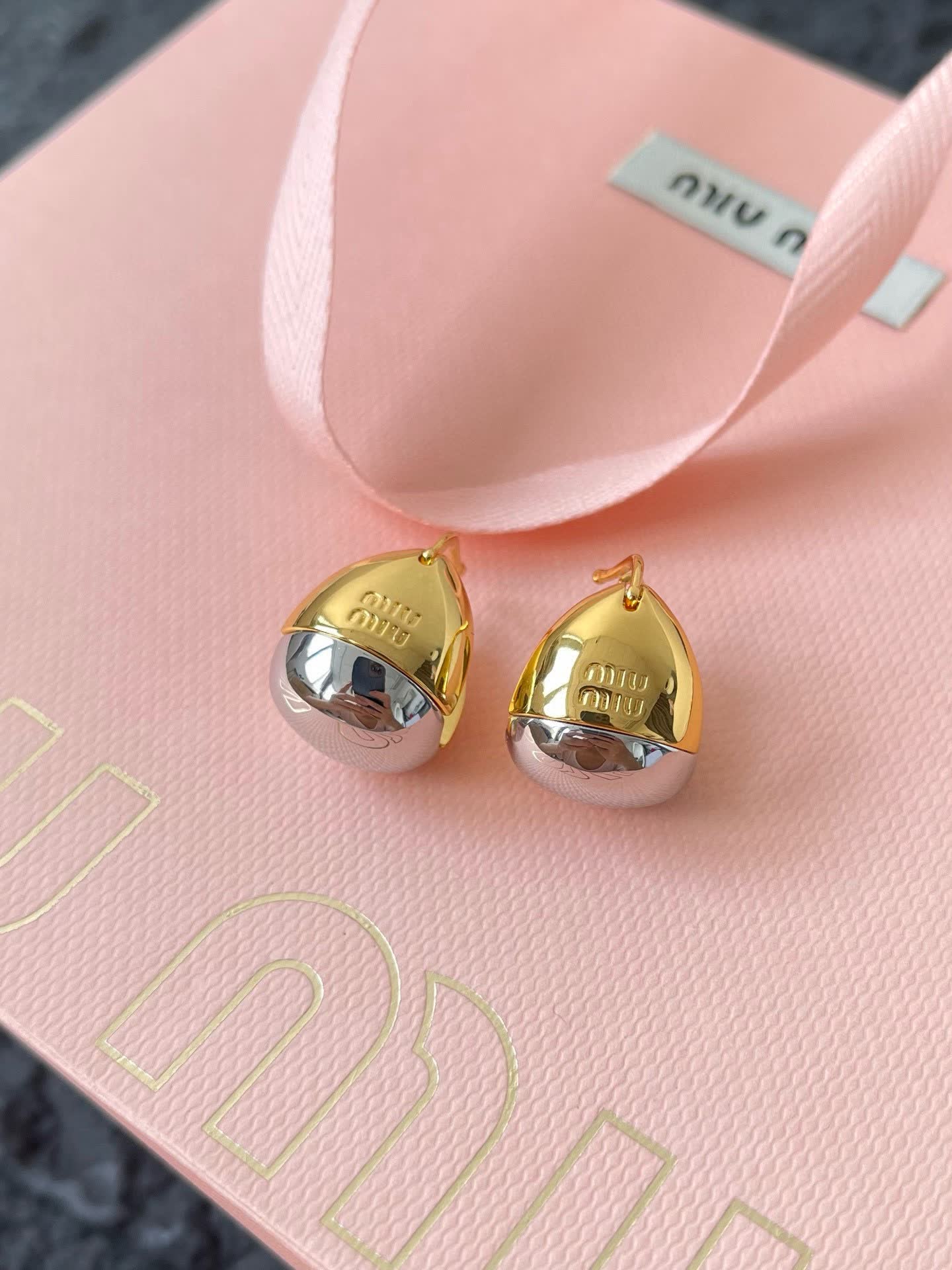 Louis Vuitton Gold Earrings